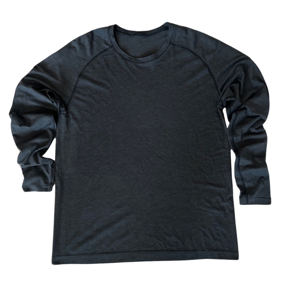 Lululemon Men's Dark GrayLong Sleeve Shirt
